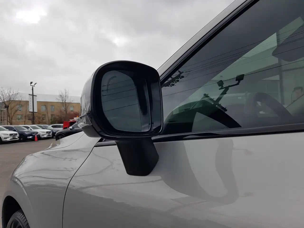 Volvo XC60 снимка Volvo XC60