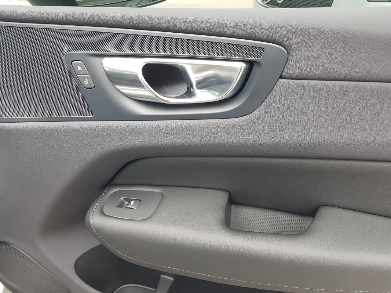 Volvo XC60 снимка Volvo XC60