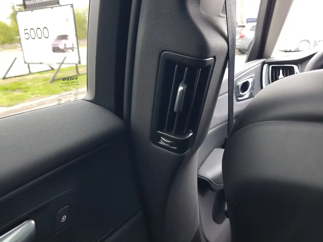 Volvo XC60 снимка Volvo XC60