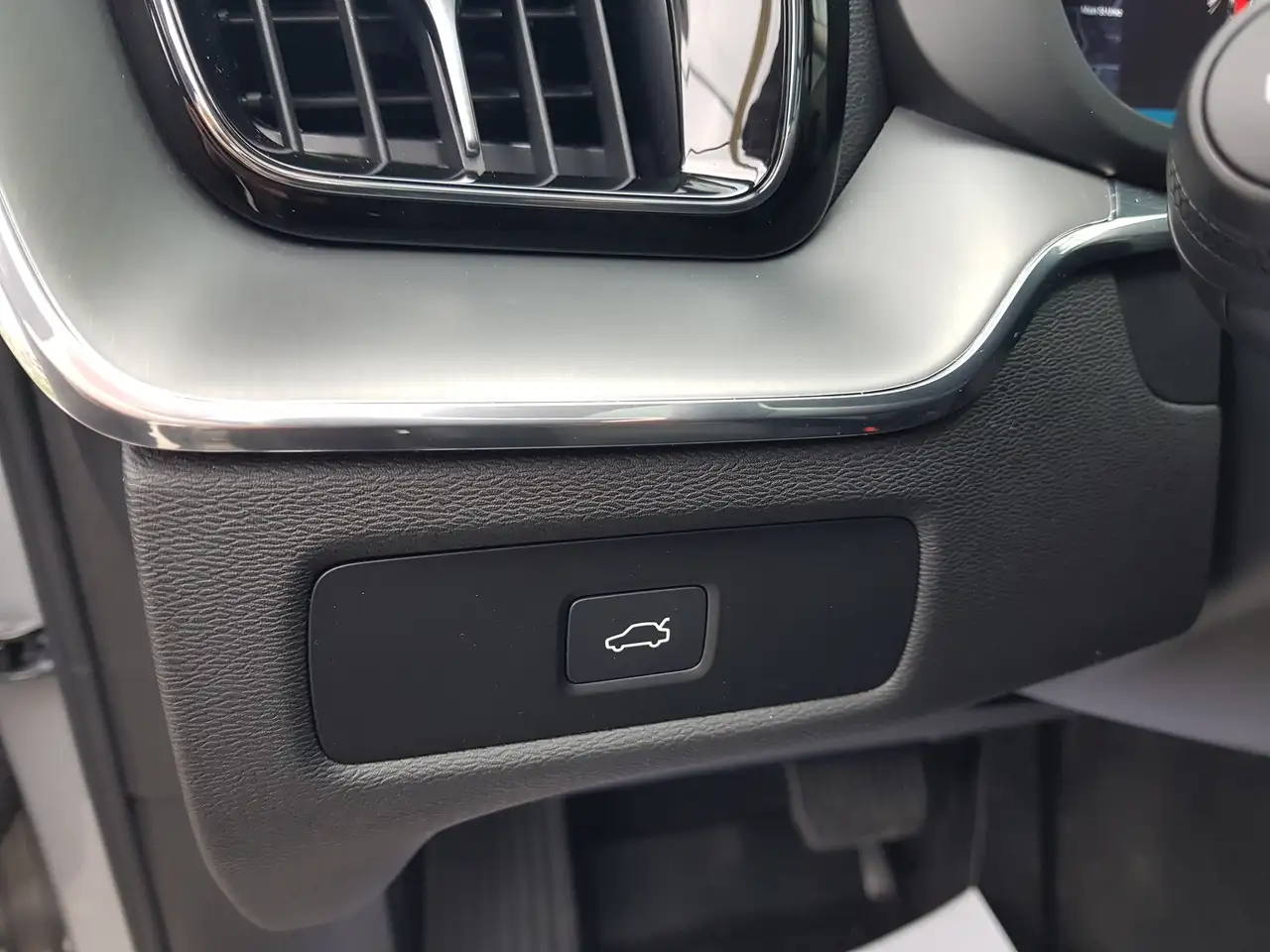 Volvo XC60 снимка Volvo XC60