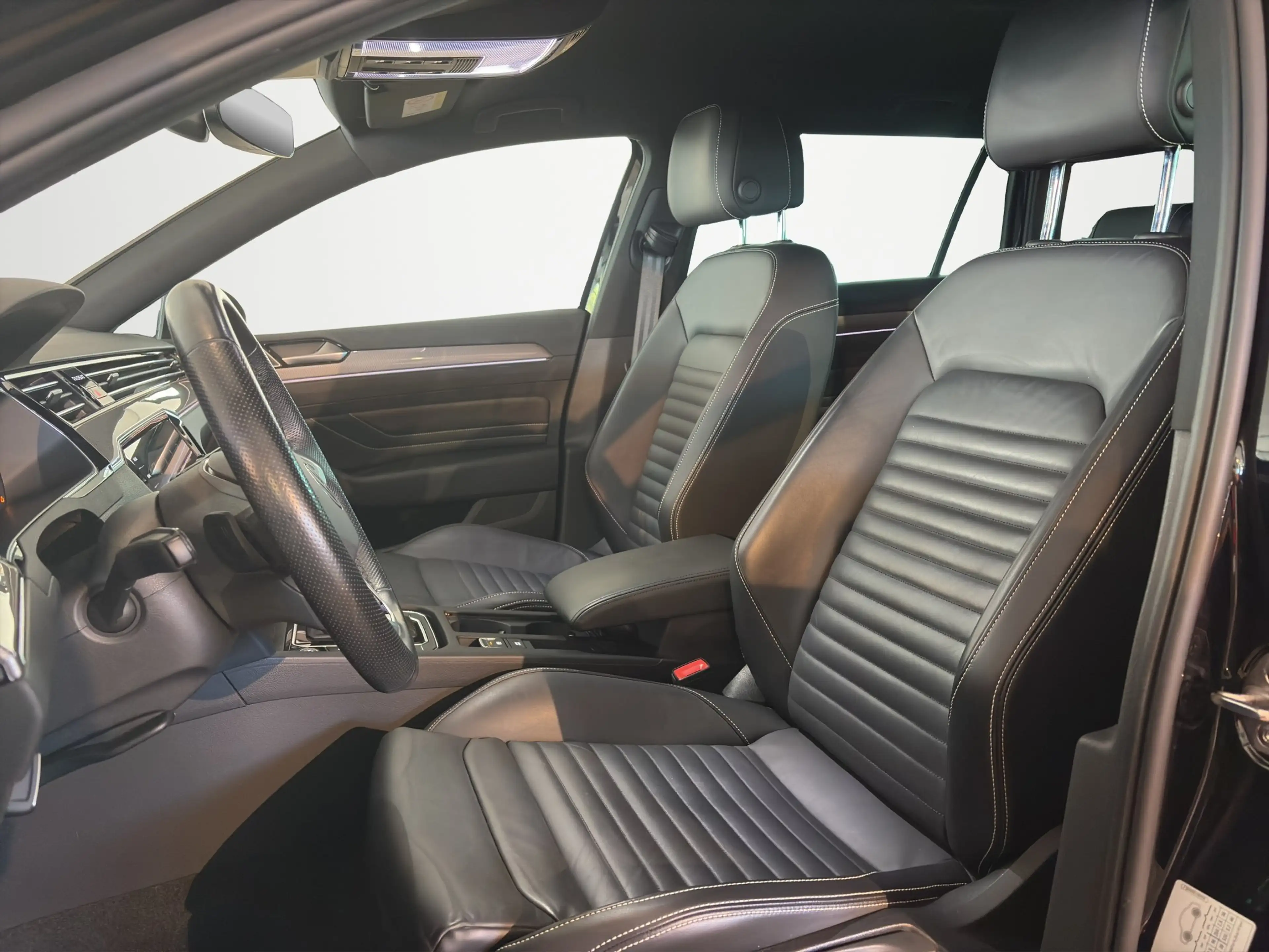 Volkswagen Passat Alltrack 2.0 TDI CarPlay|DCC|360°|AHK|LED — photo 13