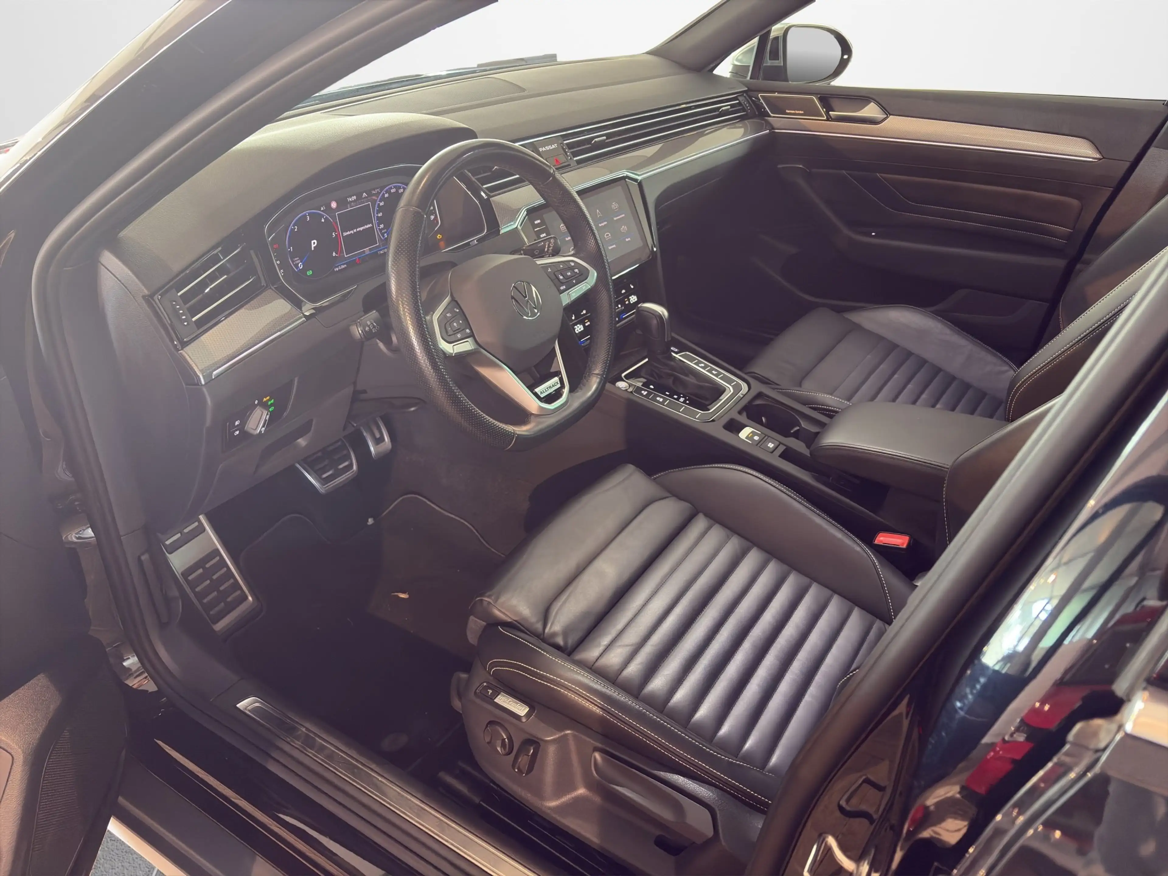 Volkswagen Passat Alltrack 2.0 TDI CarPlay|DCC|360°|AHK|LED — photo 12