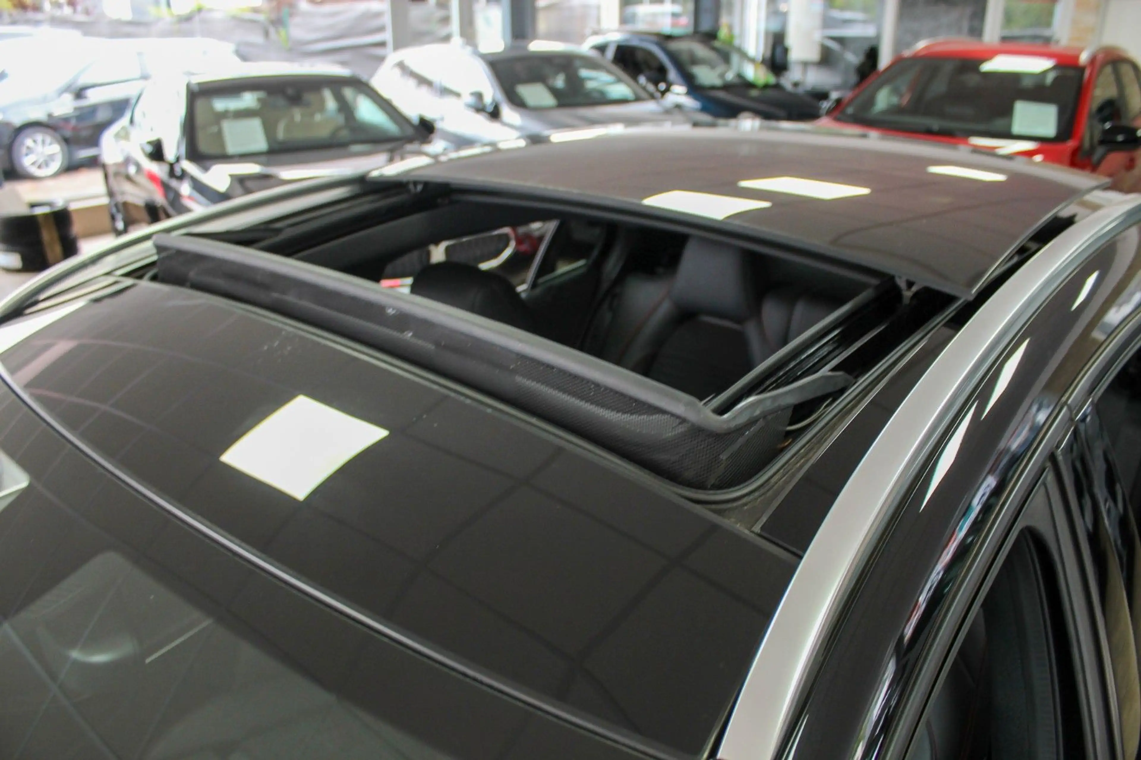 Mercedes-Benz GLA 250 4Matic AMG-Line Automatik Pano Kamera — photo 9