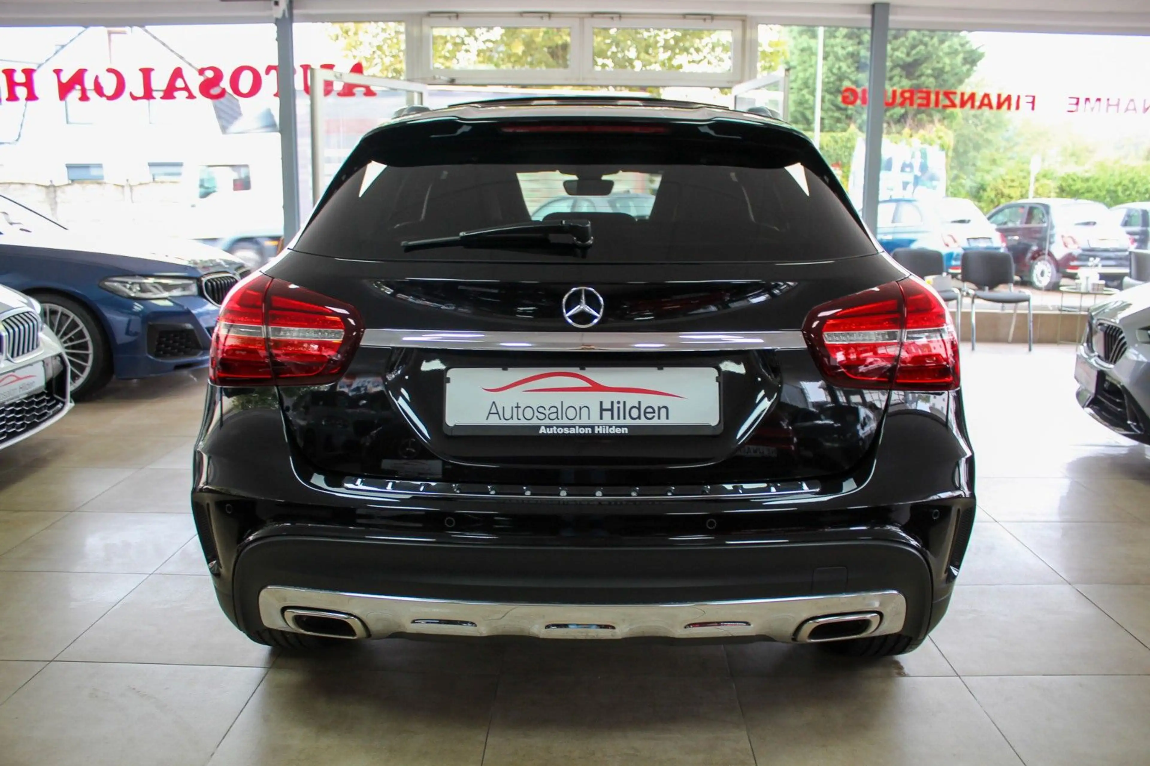 Mercedes-Benz GLA 250 4Matic AMG-Line Automatik Pano Kamera — photo 7