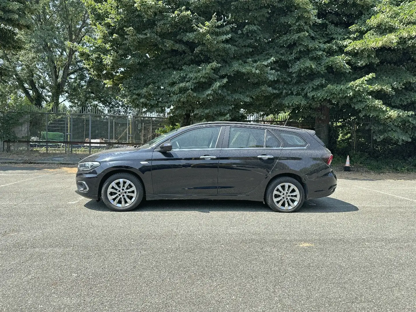 Fiat Tipo 1.6 Mjt 120cv DCT 6M S&S Business Nero - 2