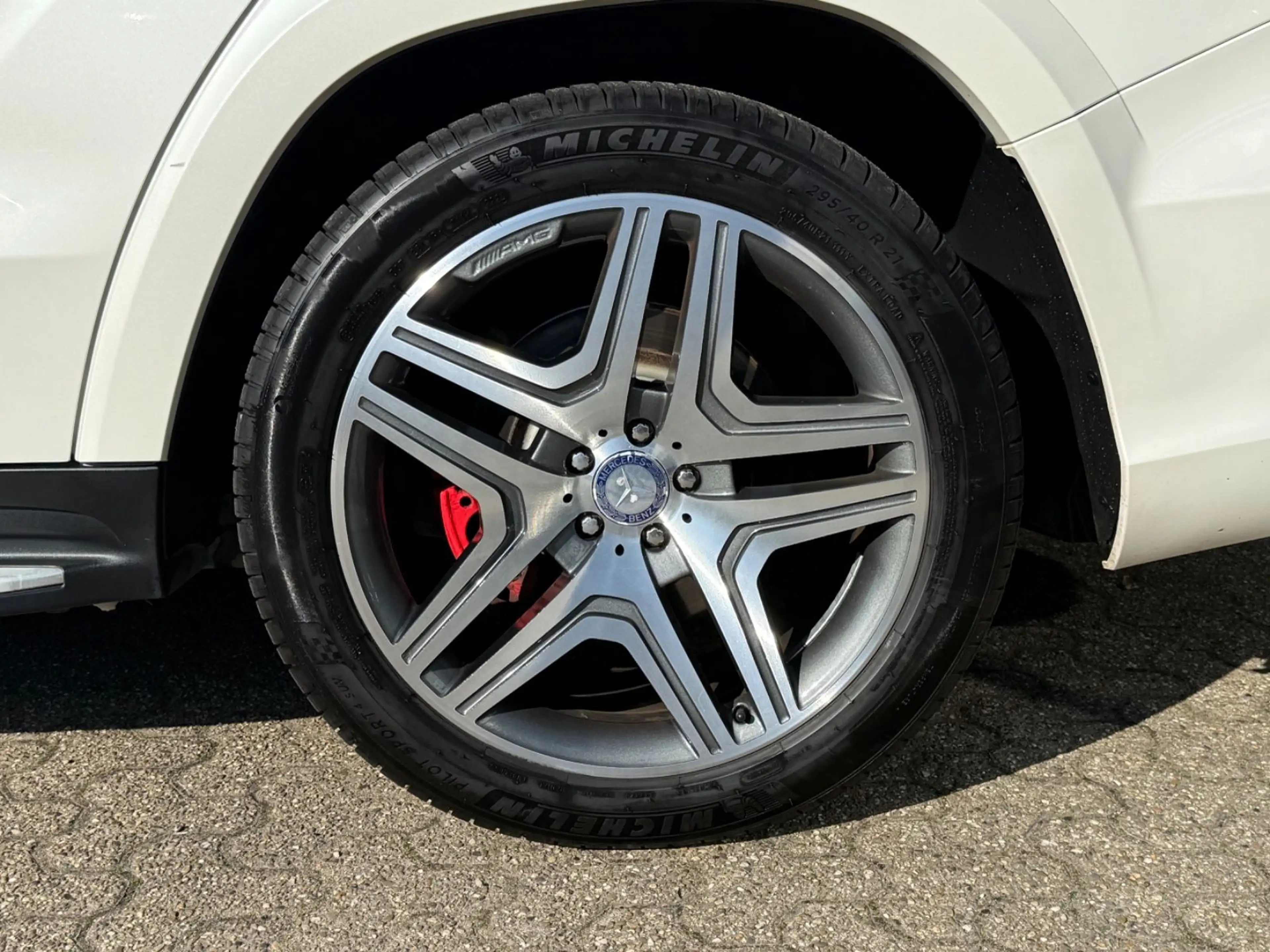 Mercedes-Benz GL 350 4Matic *AMG*7SITZ*360*AHK*HARMAN SURROUND — photo 13