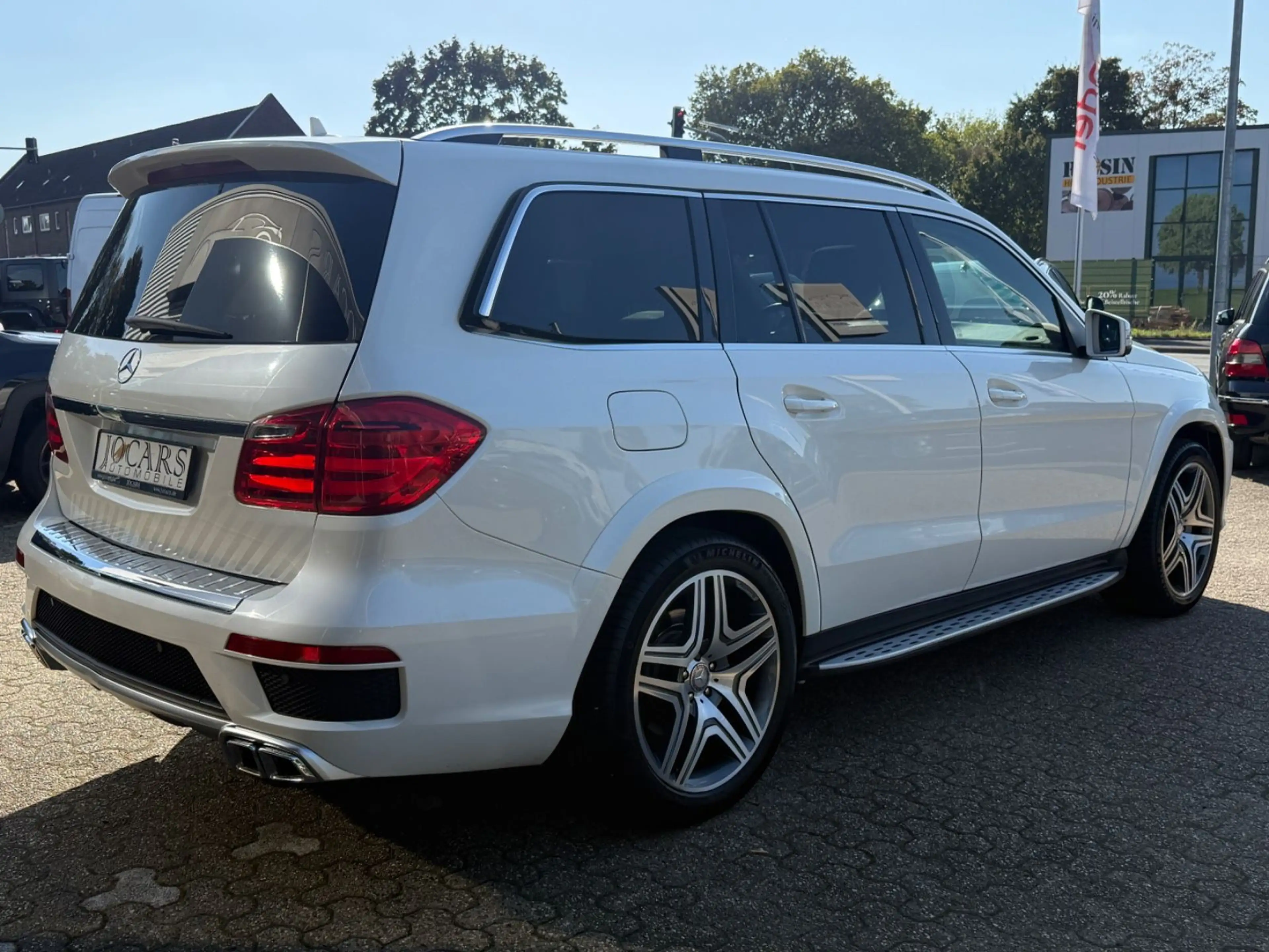Mercedes-Benz GL 350 4Matic *AMG*7SITZ*360*AHK*HARMAN SURROUND — photo 7