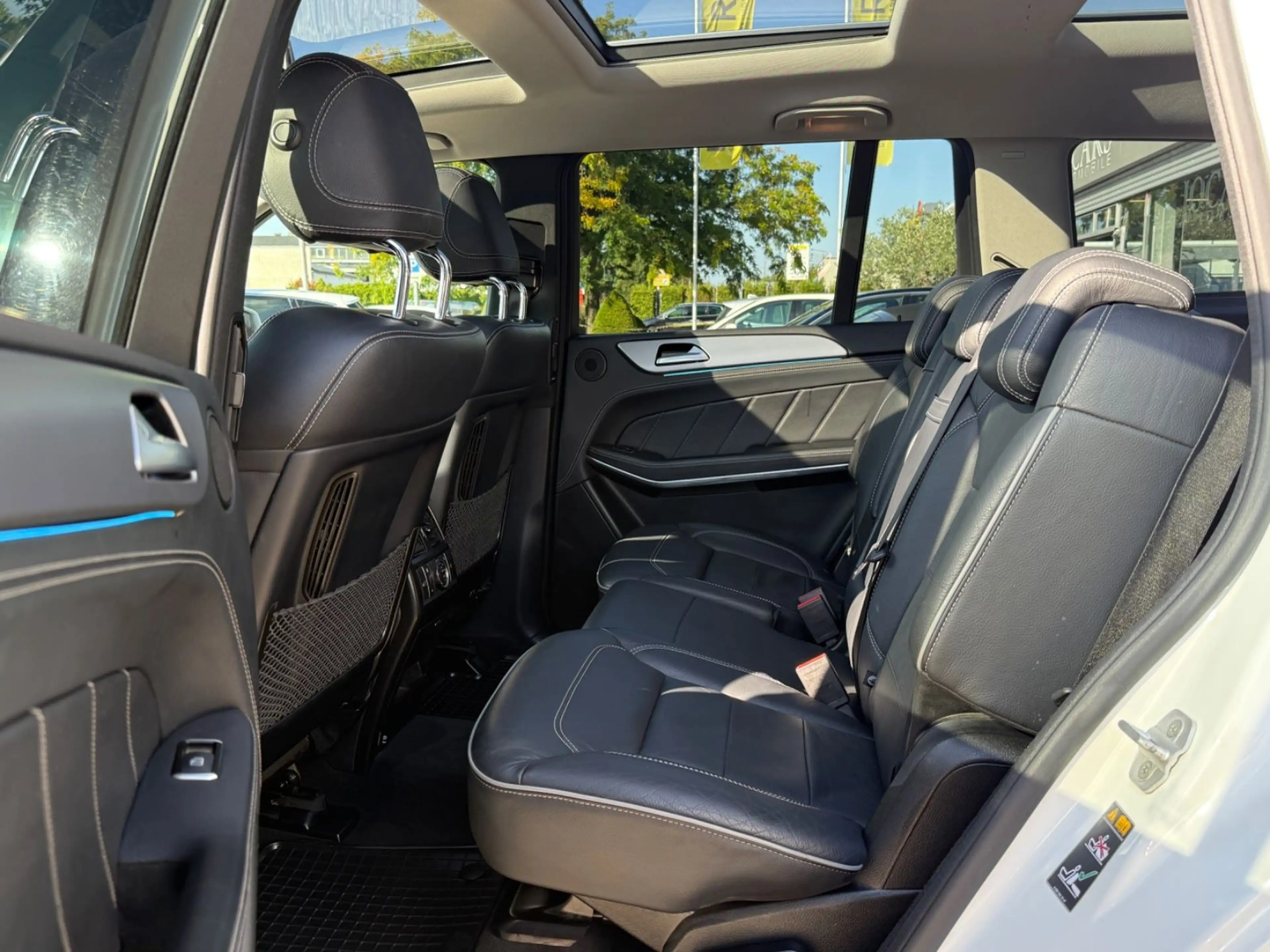 Mercedes-Benz GL 350 4Matic *AMG*7SITZ*360*AHK*HARMAN SURROUND — photo 17
