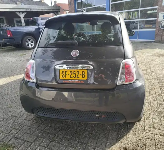 Fiat 500 view 4