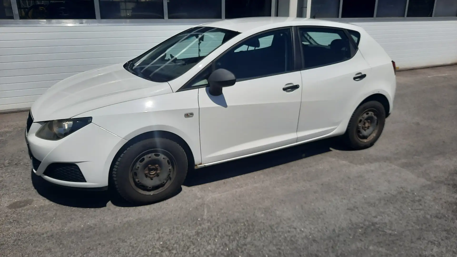 SEAT Ibiza Reference 1,4 TDI DPF Weiß - 1