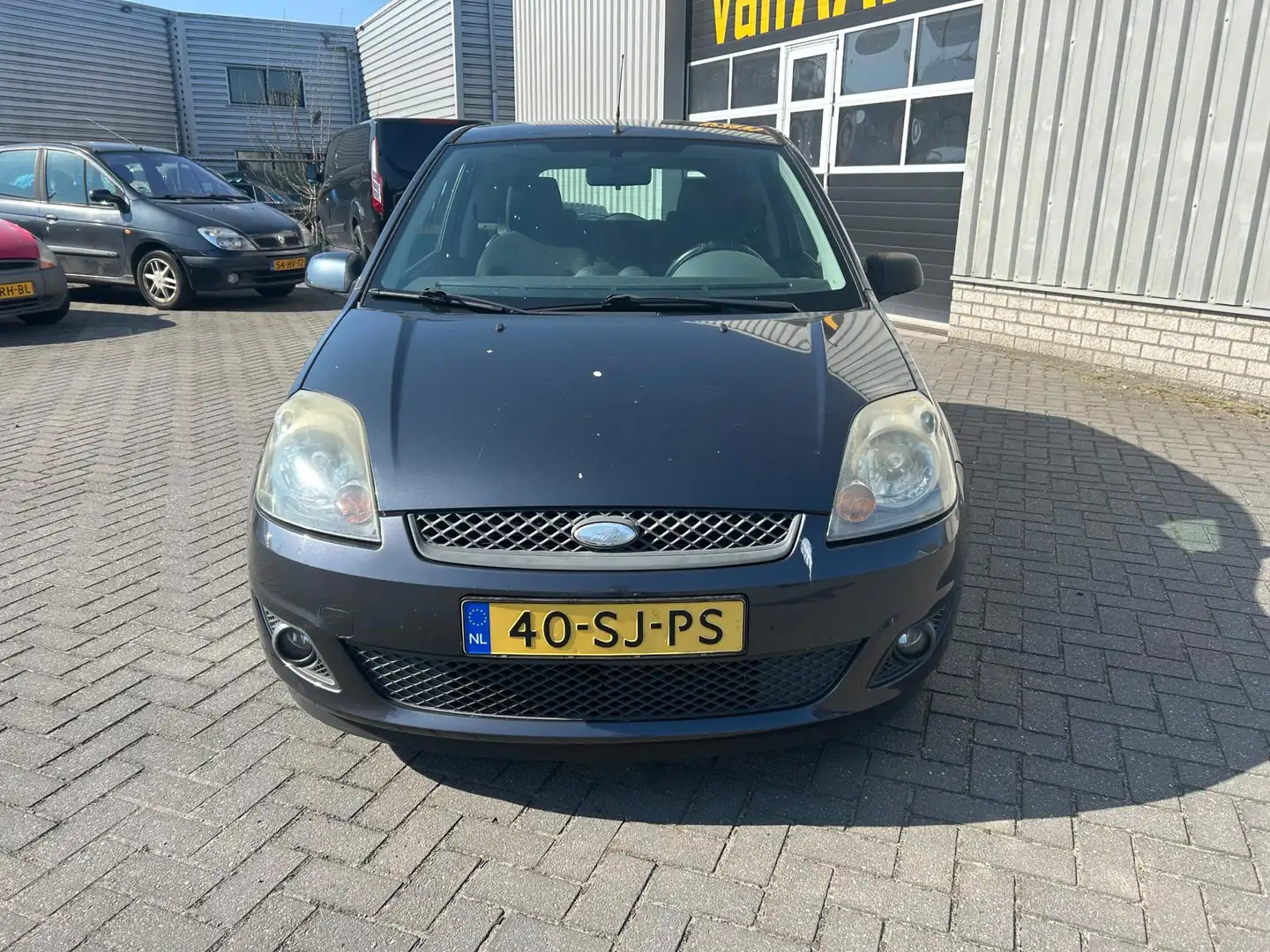 Ford Fiesta 1.3-8V Futura | AIRCO | APK 02-2026 | Grijs - 2