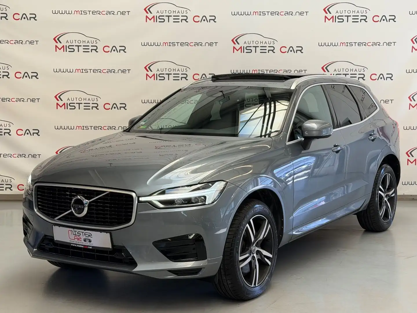 Volvo XC60 R Design PANO/AHK/VIRT/LED/360KAM/STANDH/19 Gris - 1
