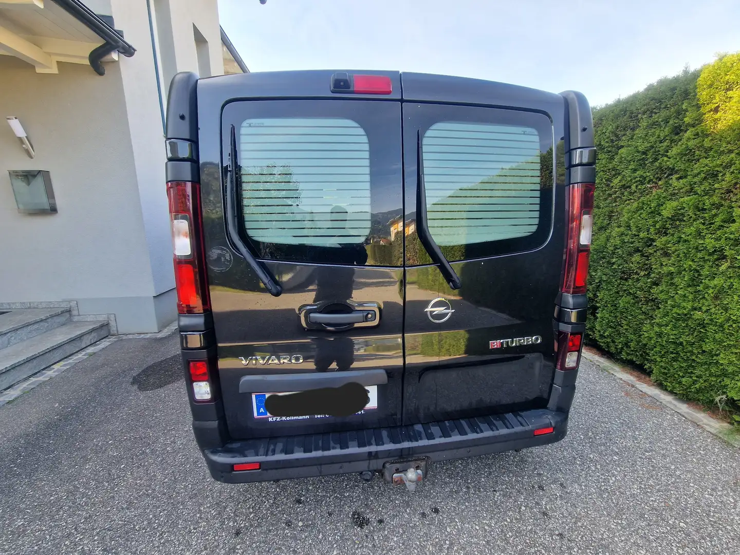 Opel Vivaro Opel Vivaro Camperausbau / Markise / Standheizung Schwarz - 2