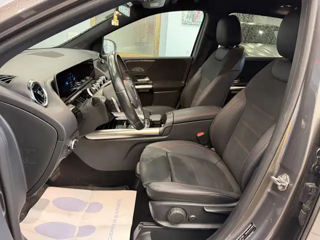 Mercedes-Benz B-Class view 10