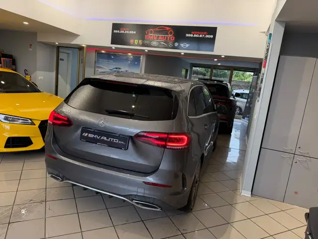 Mercedes-Benz B-Class view 13