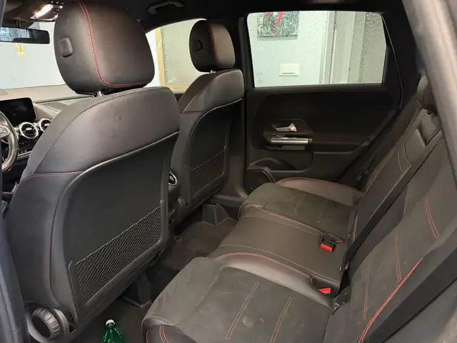 Mercedes-Benz B-Class view 11