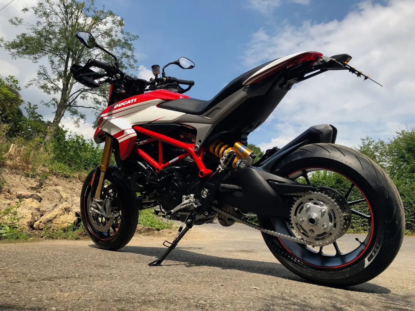 Ducati Hypermotard 939 Piros - 1