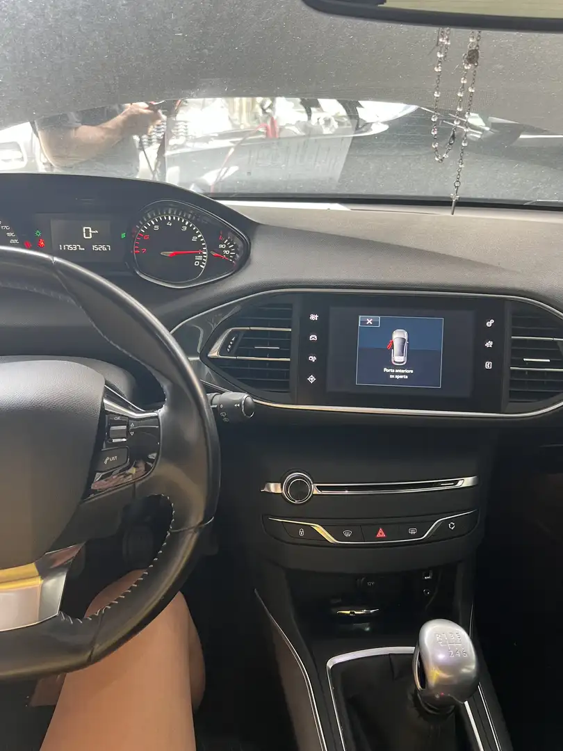Peugeot 308 - 1