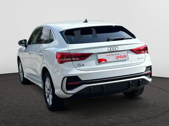 Audi Q3 view 2