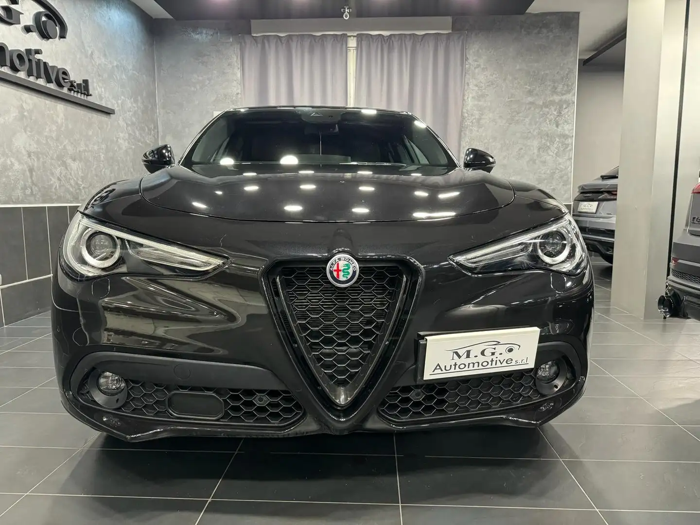 Alfa Romeo Stelvio Stelvio 2.2 t Veloce Q4 210cv auto Nero - 2