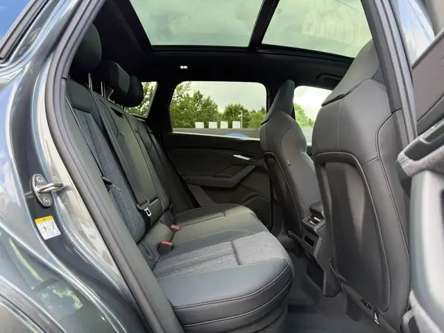 Audi E-Tron view 10