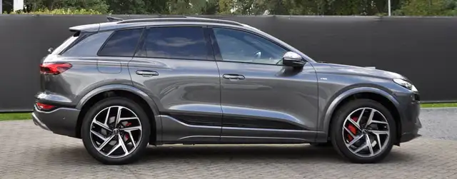 Audi E-Tron view 2