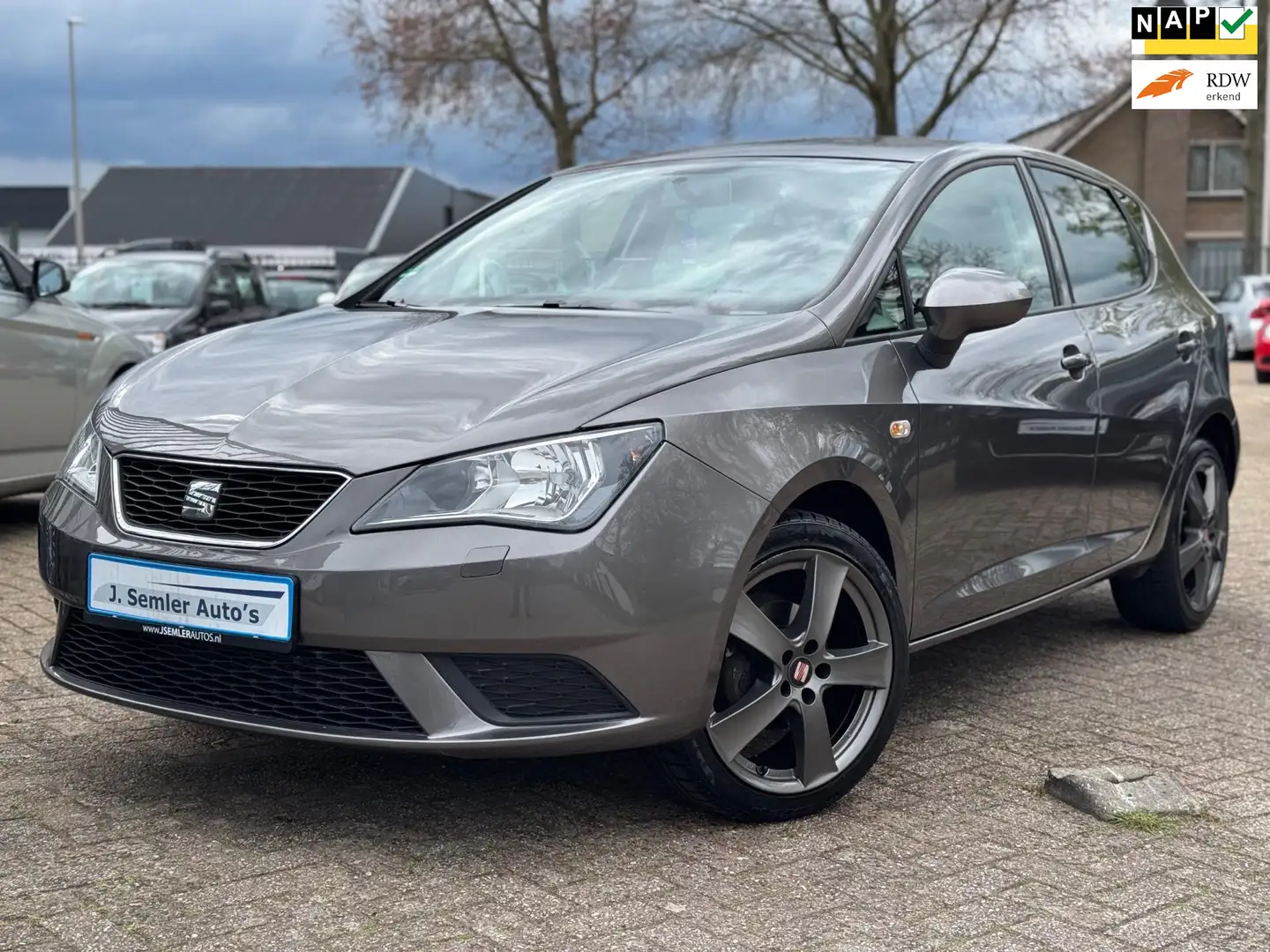 SEAT Ibiza 1.2 TSI STYLE CLIMA NAVI PDC MF STUUR STOELVERW. Grijs - 1