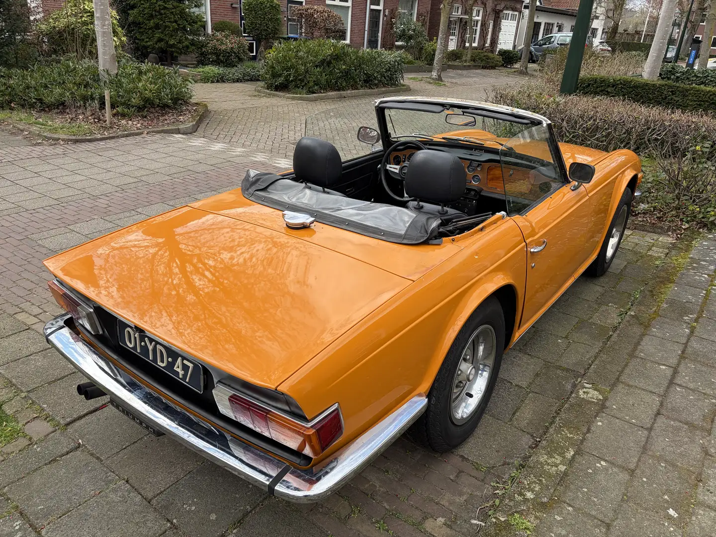 Triumph TR6 Orange - 2