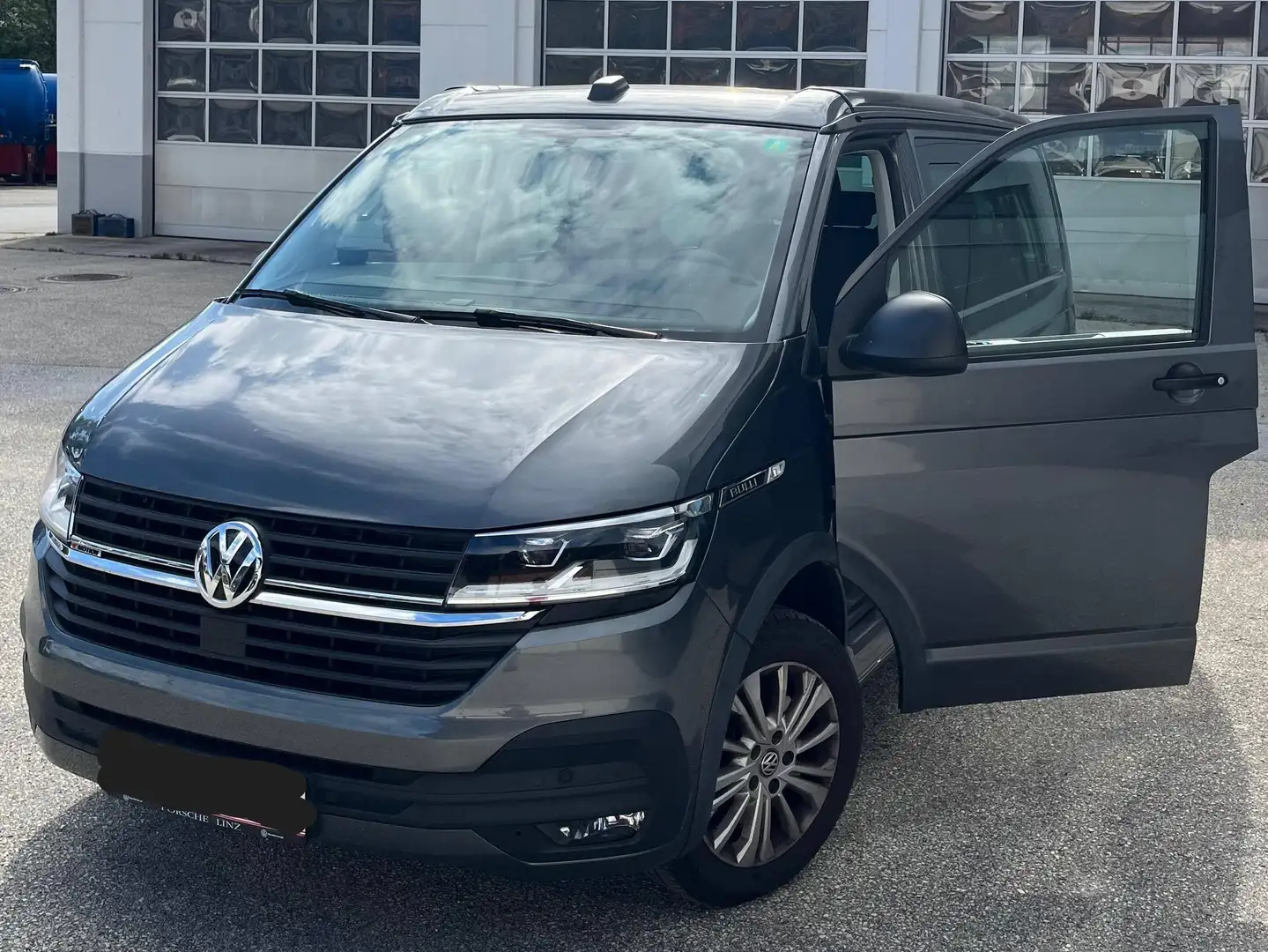 Volkswagen T6.1 California Beach 4Motion | Last Edition 2022 | 6-Sitzer | MwSt. ausweisbar! | Top-Zustand Grau - 1