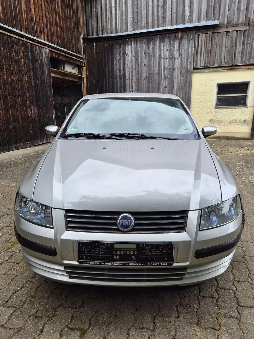 Fiat Stilo 1.6 16V Dynamic Grau - 2