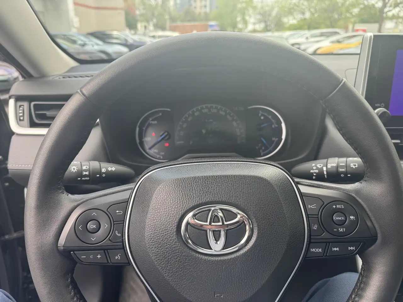 Toyota RAV 4 снимка Toyota RAV 4