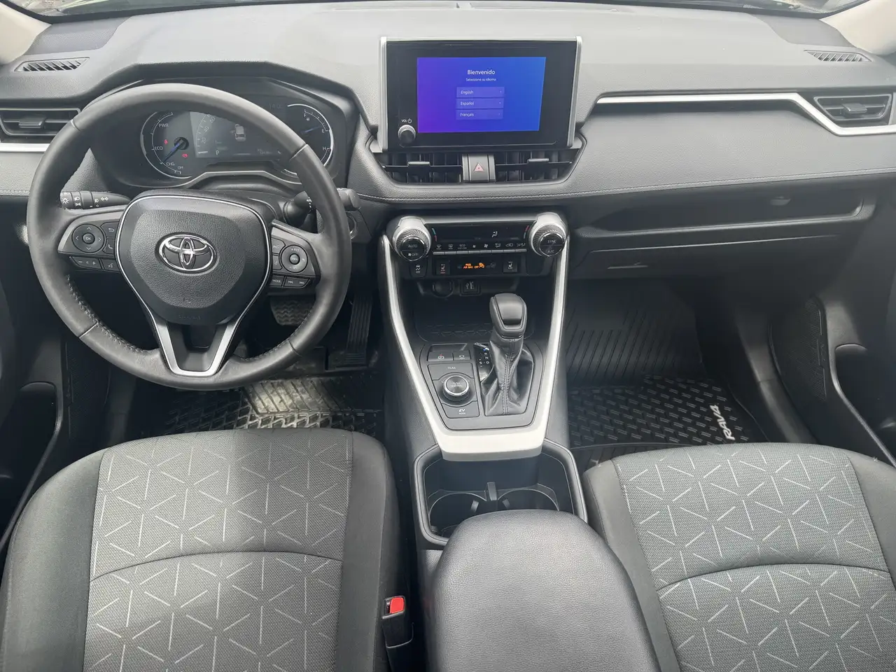 Toyota RAV 4 снимка Toyota RAV 4
