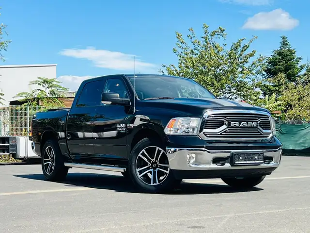 RAM 1500 RAM 1500 Classic SLT HEMI 5.7 V8 4x4 LPG *Leder