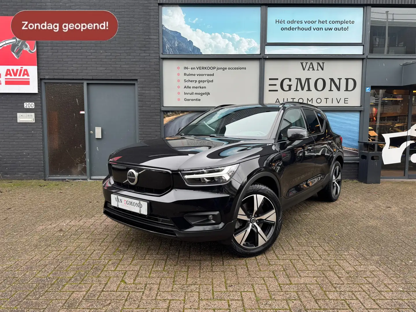Volvo XC40 Recharge P8 AWD R-Design Noir - 1