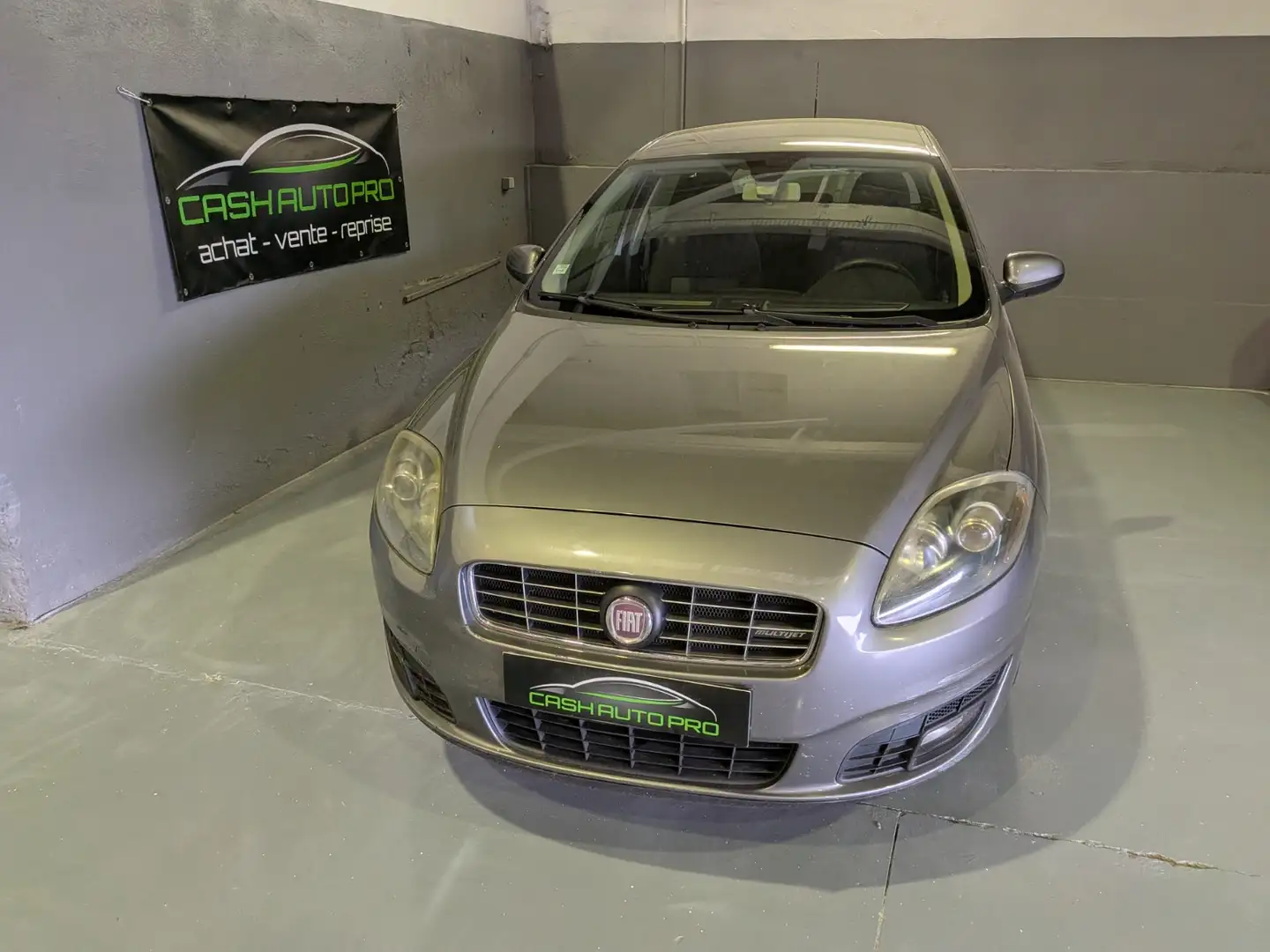 Fiat Croma Croma SW 1.9 Multijet 8V 120 DPF Emotion Grau - 2