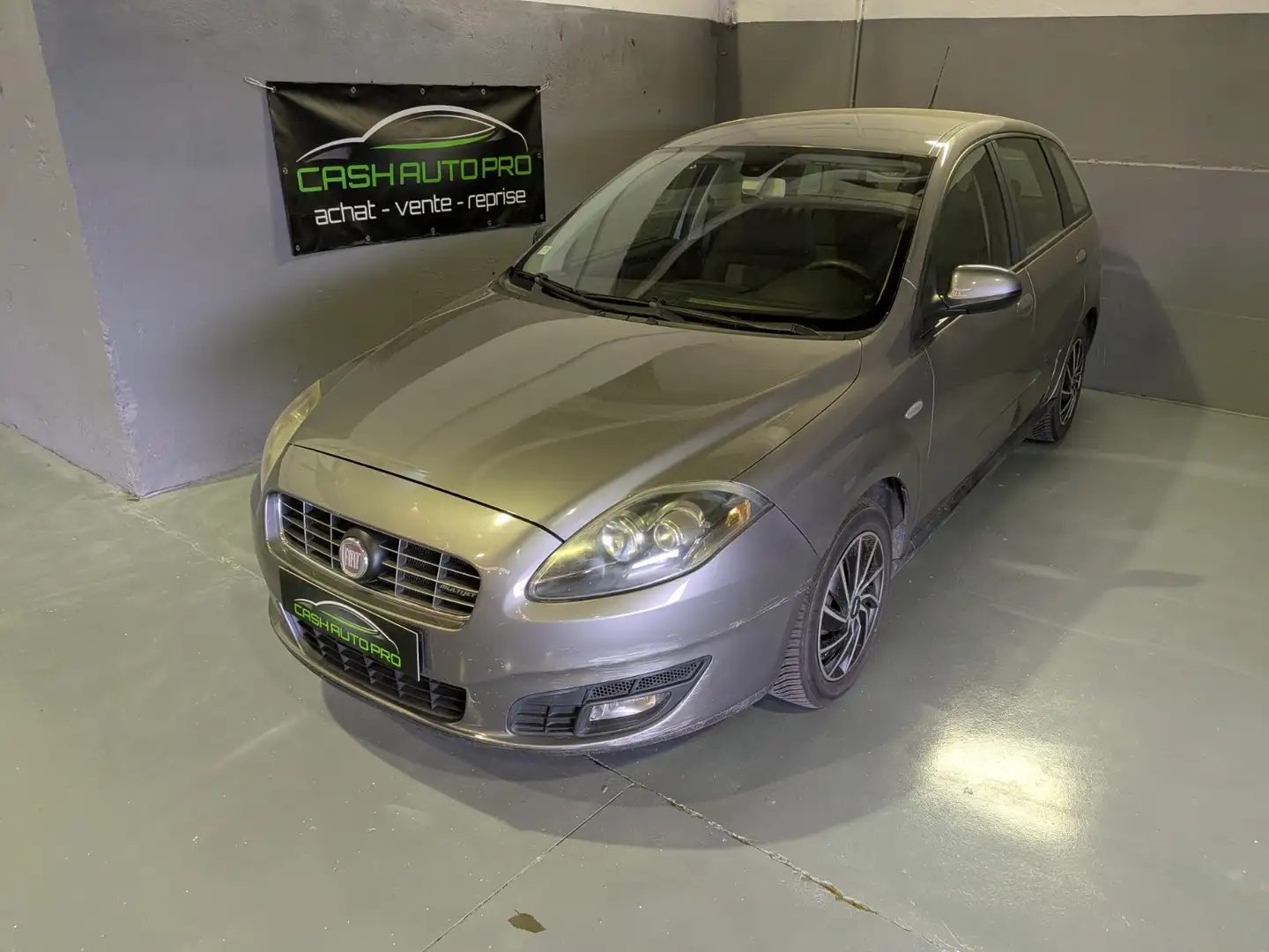 Fiat Croma Croma SW 1.9 Multijet 8V 120 DPF Emotion Grau - 1