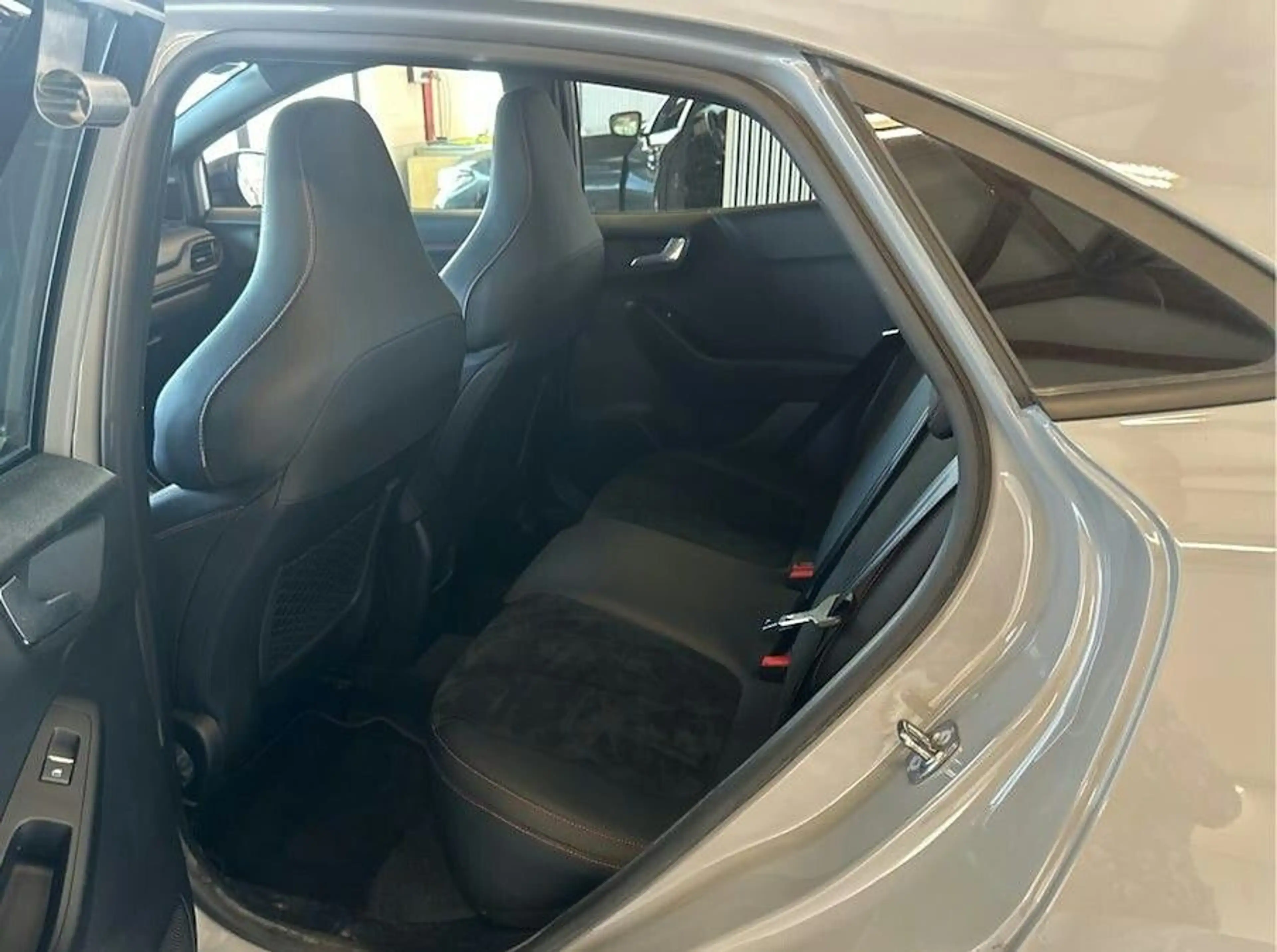 Ford Puma ST X PERFORMANCE 200PS DIFF+RECARO+KEYLESS+19 ALU! — photo 5