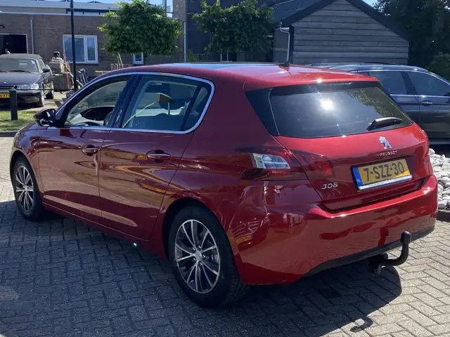 Peugeot 308 view 6