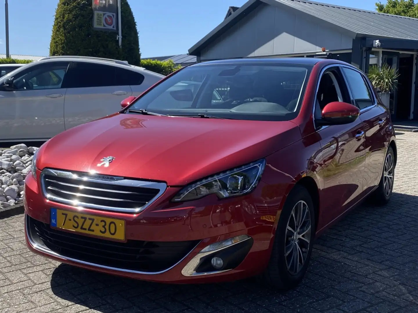 Peugeot 308 1.6 Première 5-Deurs 2014 Pano Trekhaak Dealer OH Rood - 1