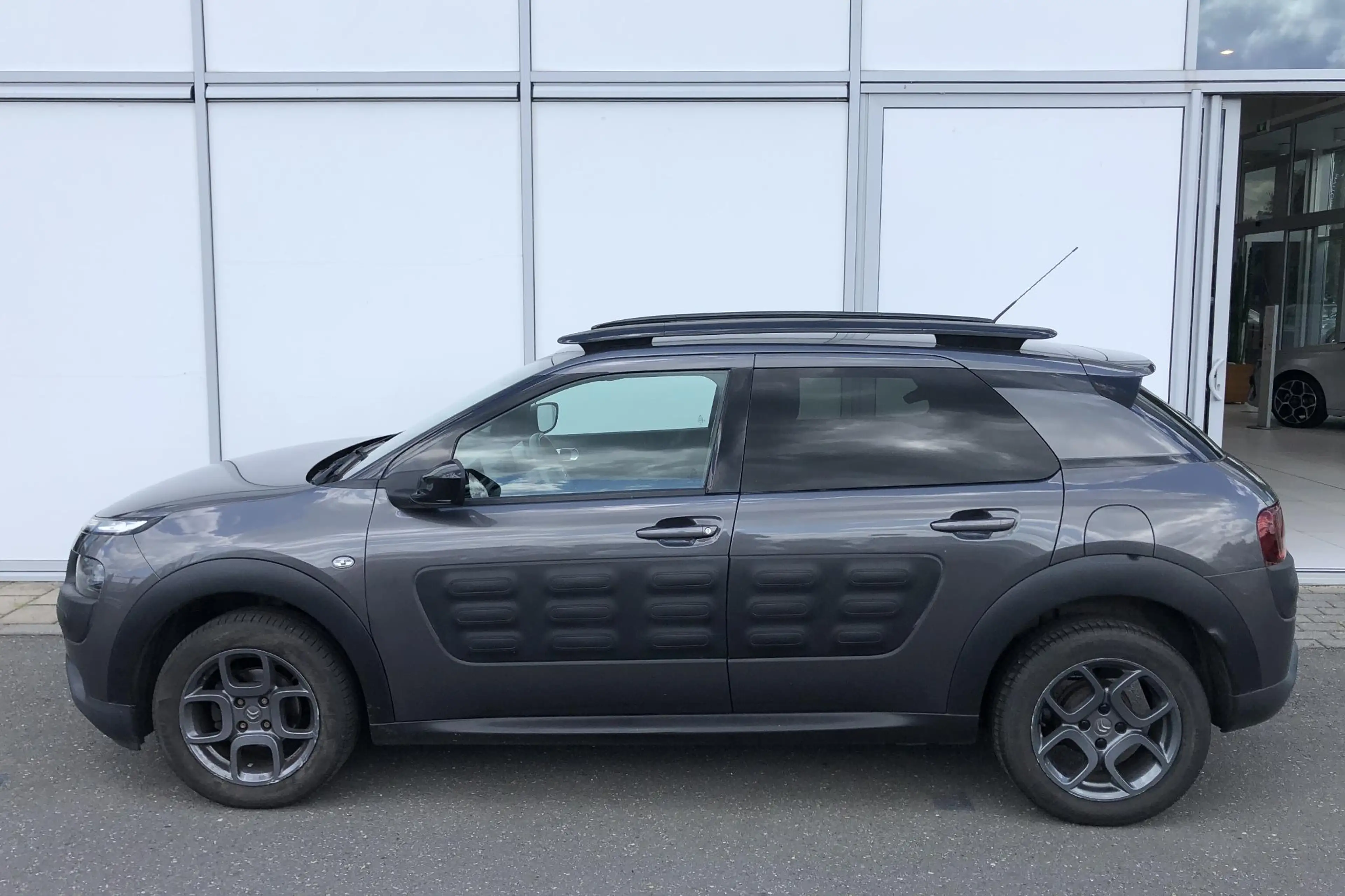 Citroen C4 Cactus AUTOMAAT 1.2 Shine Navigatie |Climate Control | Cr — photo 5