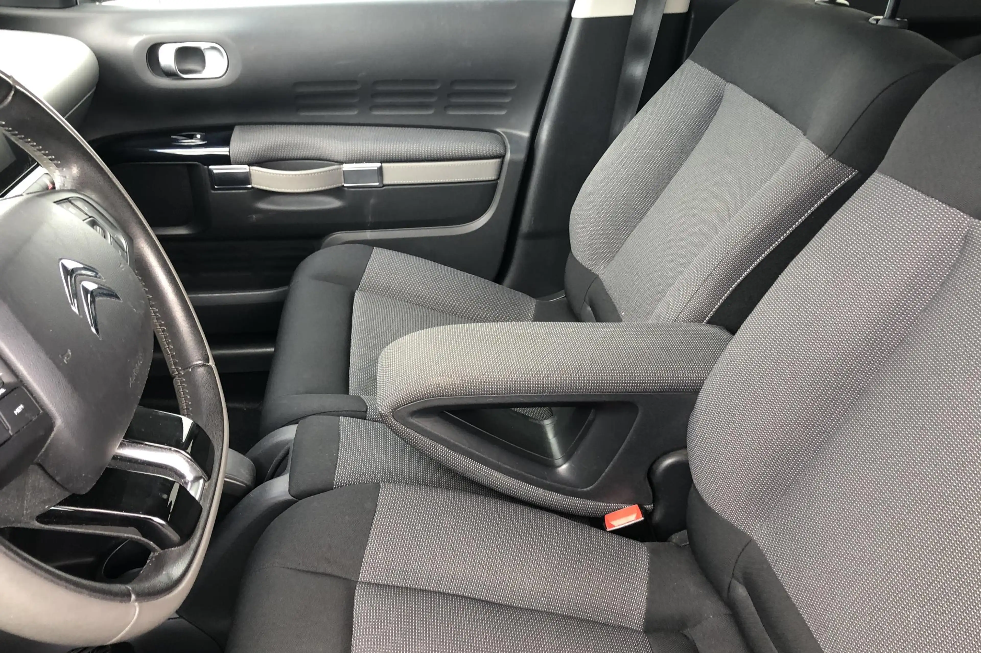 Citroen C4 Cactus AUTOMAAT 1.2 Shine Navigatie |Climate Control | Cr — photo 12