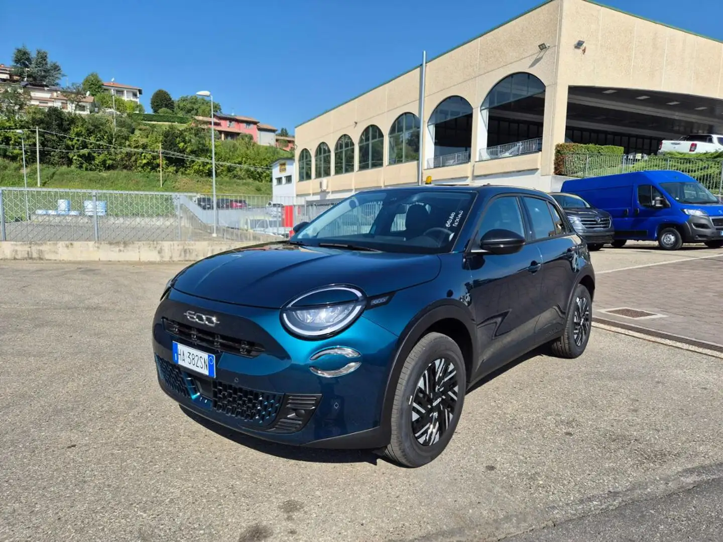 Fiat 600 Hybrid 110 CV DCT MHEV Business Verde - 2