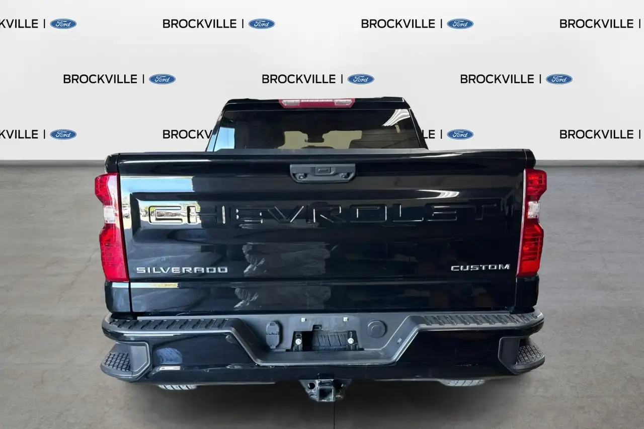 Chevrolet Silverado 1500 снимка Chevrolet Silverado 1500