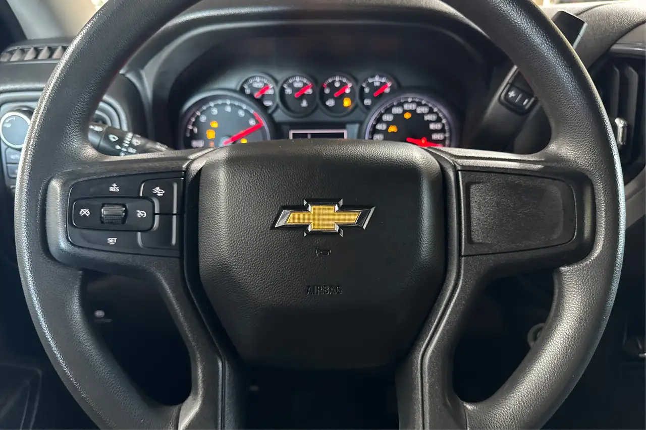 Chevrolet Silverado 1500 снимка Chevrolet Silverado 1500