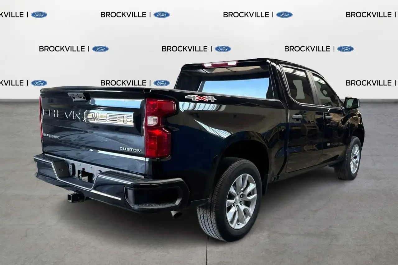 Chevrolet Silverado 1500 снимка Chevrolet Silverado 1500