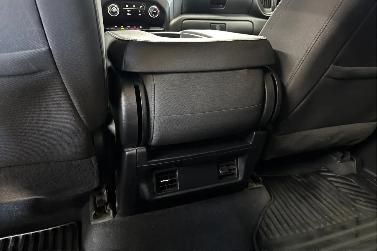 Chevrolet Silverado 1500 снимка Chevrolet Silverado 1500
