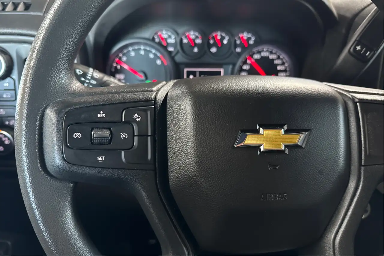 Chevrolet Silverado 1500 снимка Chevrolet Silverado 1500