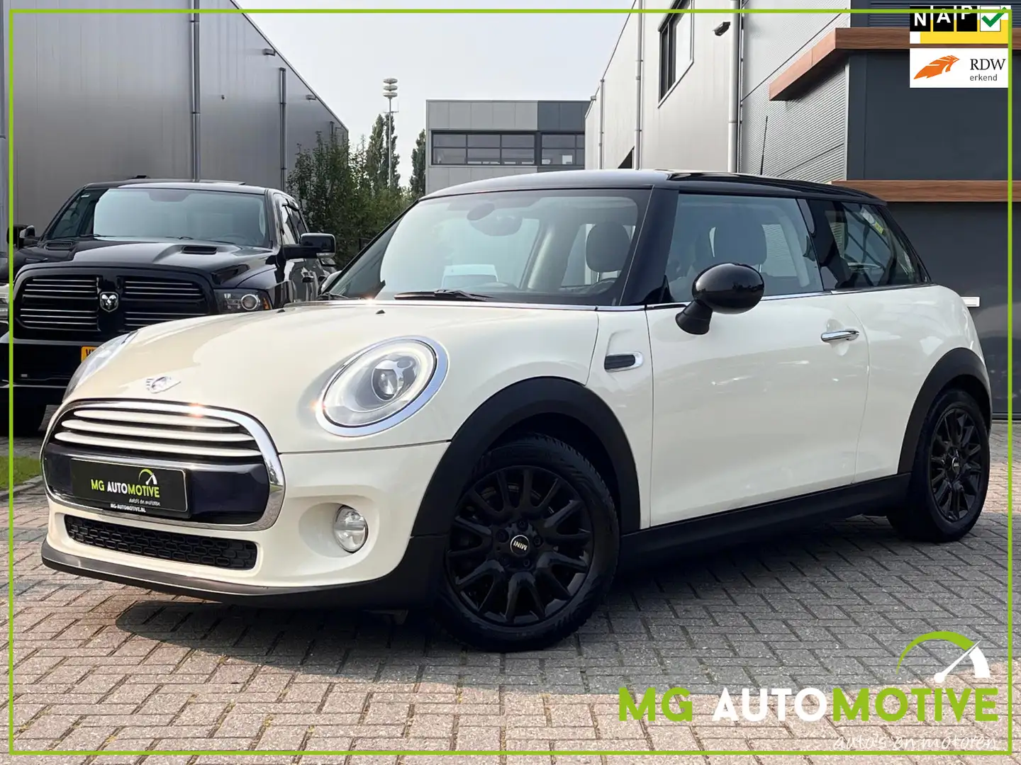 MINI Cooper Mini 1.5 Business | Navi | PDC | Keyless | NL auto Wit - 1