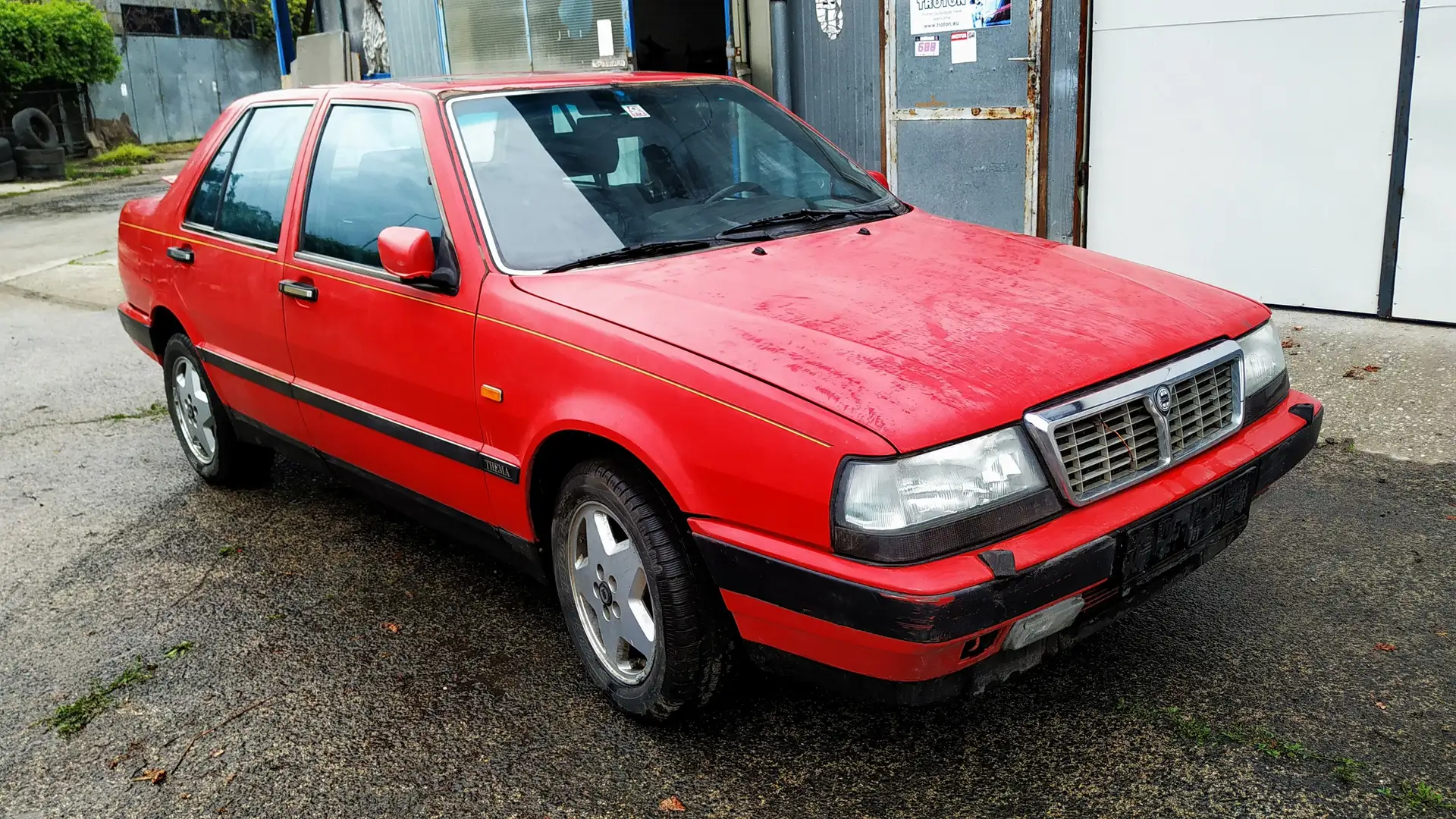 Lancia Thema Thema 8.32 i.e. Czerwony - 1