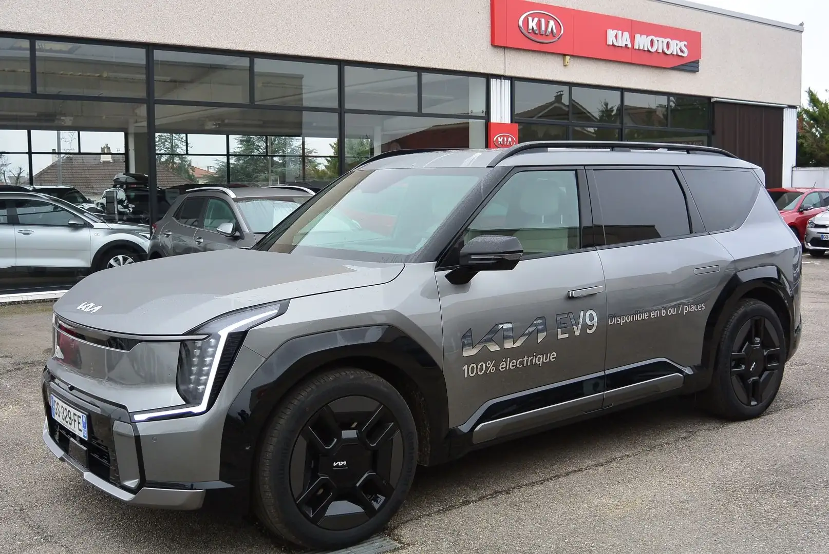 Kia EV9 385CH GT-LINE 4WD 6PL ROTATIFS Gris - 1